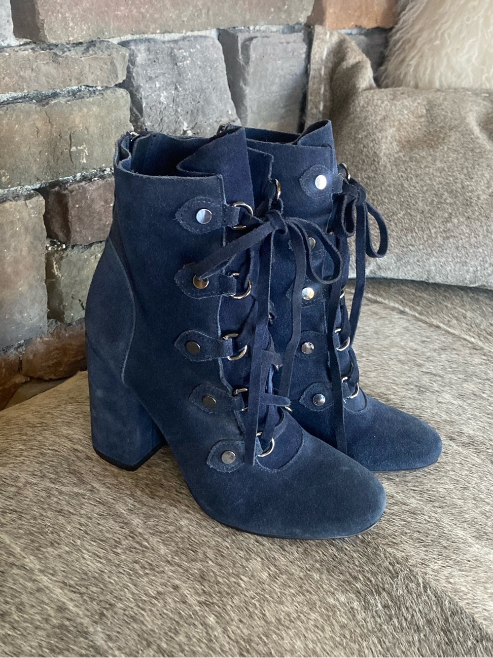 NEW - Splendid Rosa Navy BlueSuede Lace Up Booties Size 6